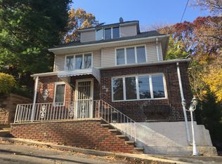 32 Woodside Ave, Staten Island, NY 10304