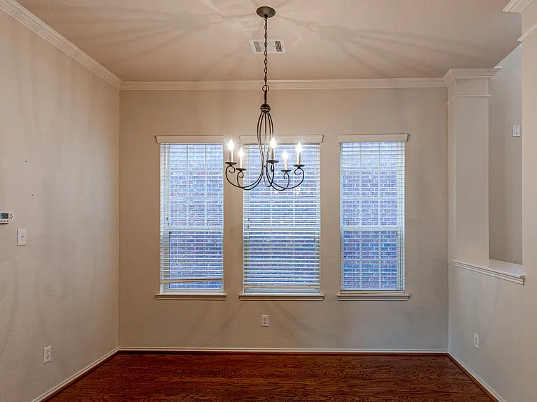 219 Knapford Sta — Photo 10