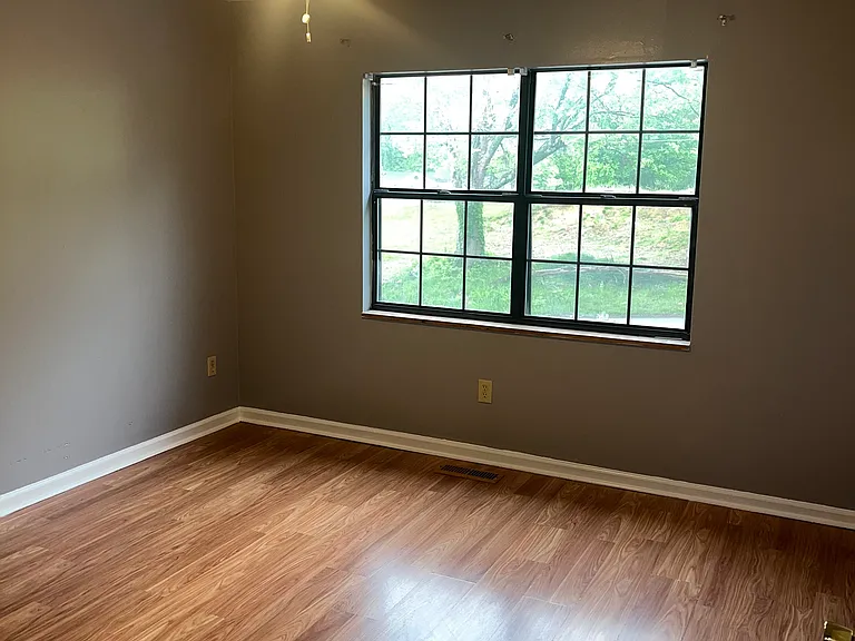 106 Jersey Dr — Photo 11
