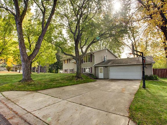 2nd image of 2458 Ronald Ave