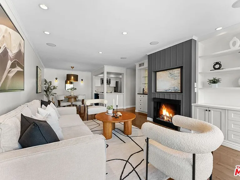 906 N Doheny Dr #311 — Photo 12
