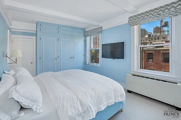 Sold by Compass | media 3