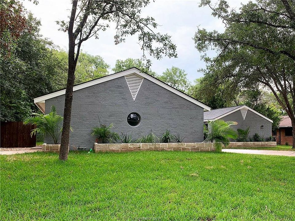 1st image of 1809 Hondo Dr