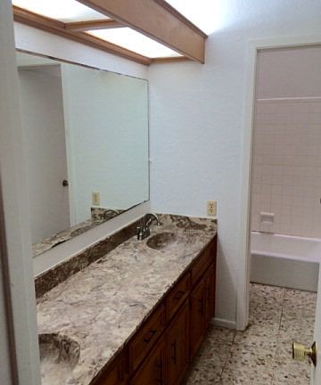 5th image of 128 Wehring Ln
