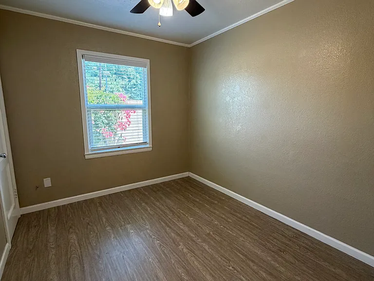 1591 N Delno Ave — Photo 7