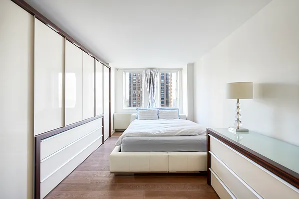 Rented by Christie's International Real Estate Group, LLC | media 13