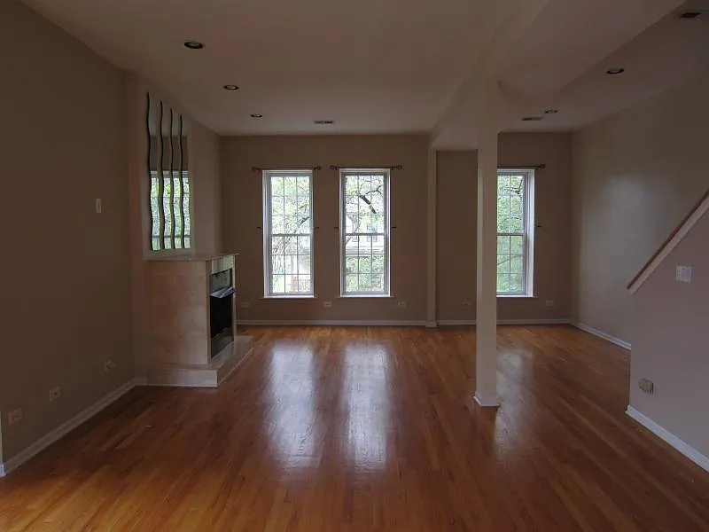 4321 S. Ellis Ave #2 — Photo 2
