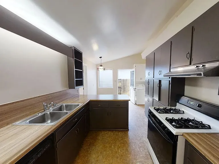 5309 Redding Rd — Photo 10