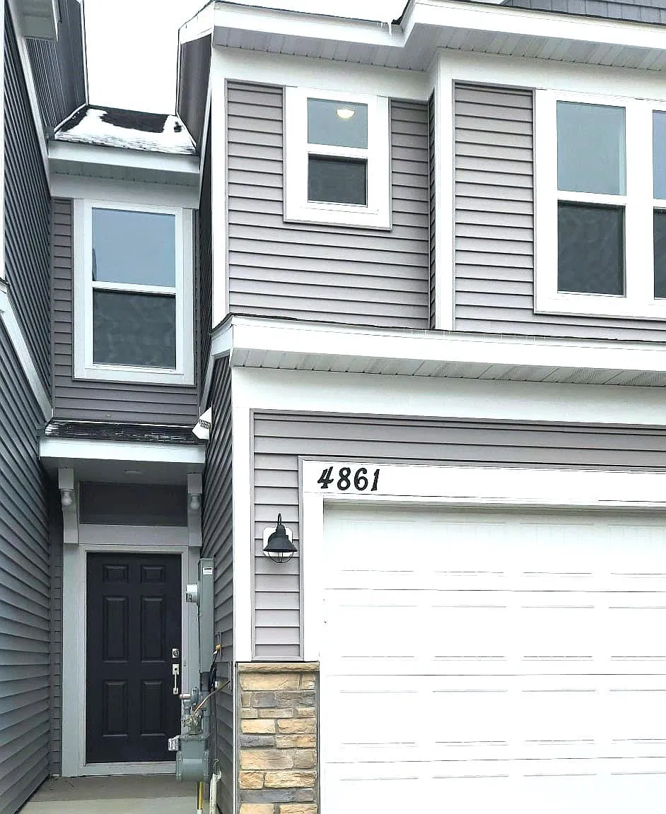 3 bed, 2.5 bath, 2000 sqft, $2,850 — Photo 2