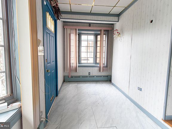 4th image of 5222 Race St