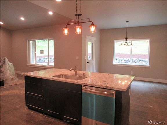 4th image of 6890 NE Eisenhardt Ln