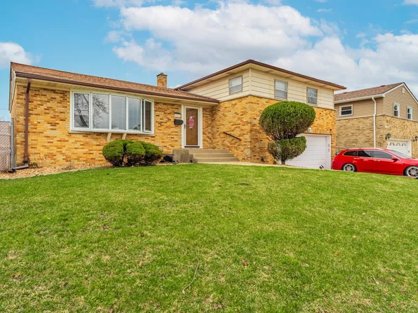 1531 N 9th Ave, Melrose Park, IL 60160