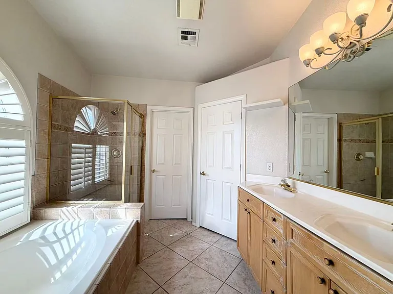 11257 Playa Caribe Ave — Photo 14