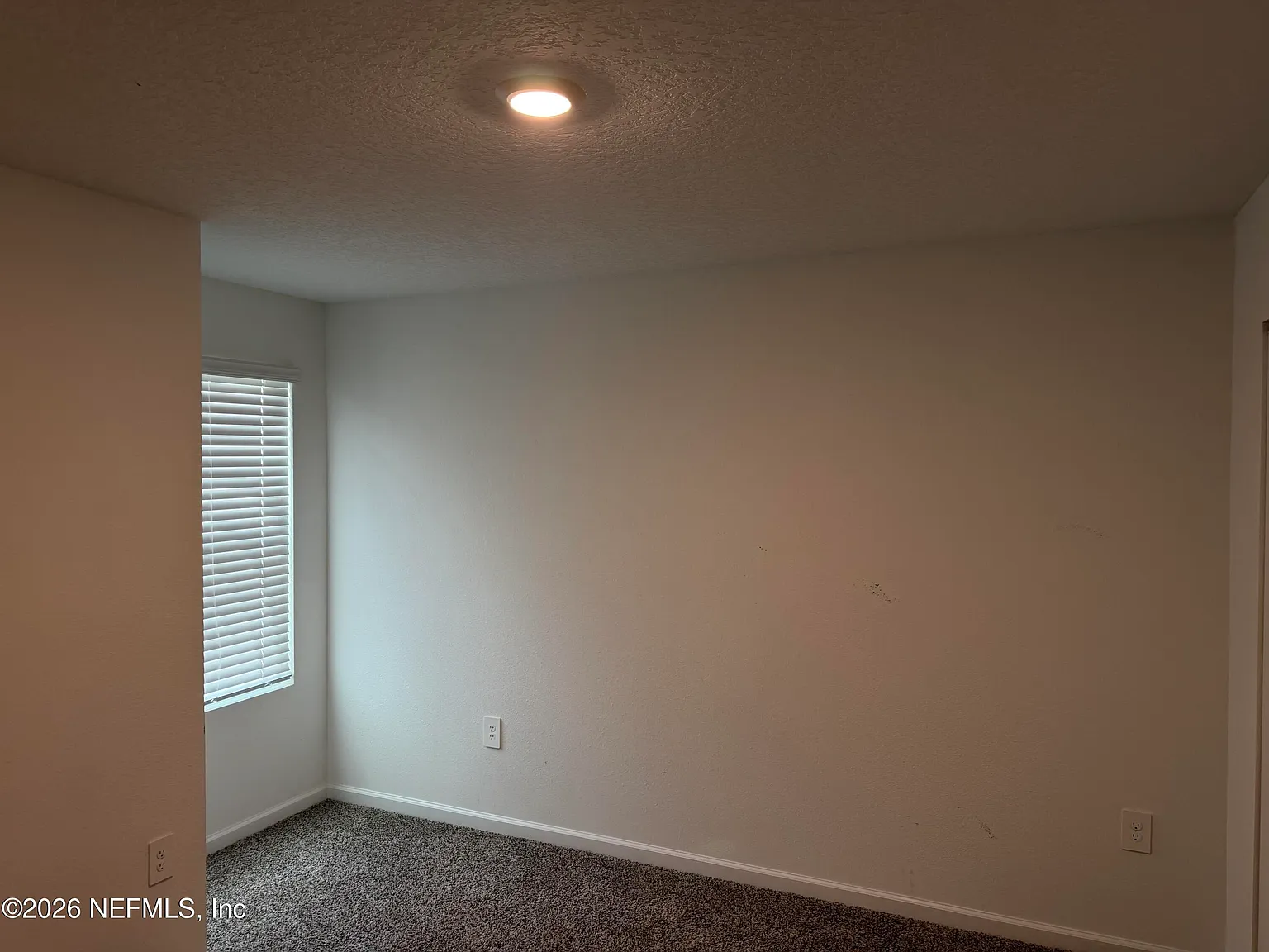 3 bed, 2.5 bath, 1396 sqft, $1,895 — Photo 4