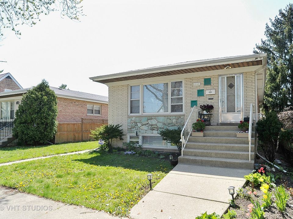 1st image of 3320 N Oconto Ave