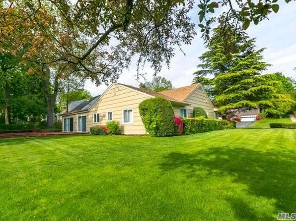 6 Talbot Dr, Great Neck, NY 11020