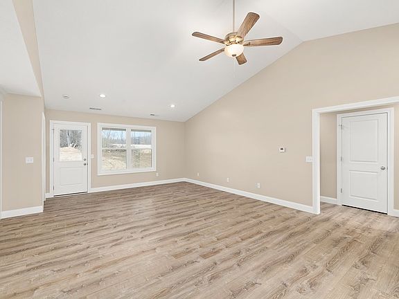 5th image of 1365 Deer Ridge Ln