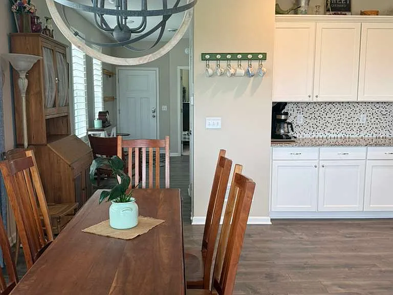 9214 Kaiser Cir NE — Photo 12