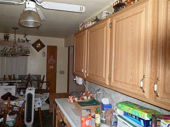 4th image of 77 N Baldwin St