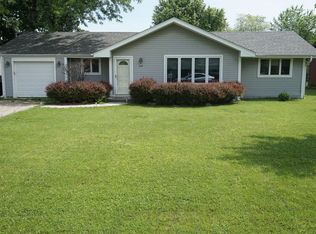 2118 Burr Oak Ln, Lindenhurst, IL 60046