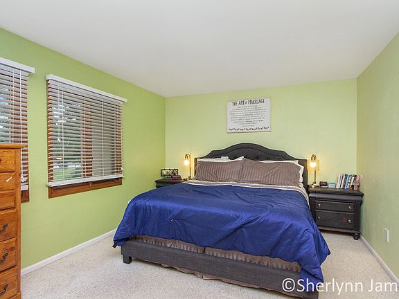 4th image of 2708 Birchcrest Dr SE