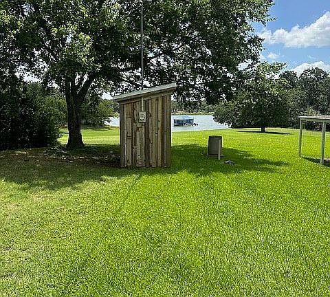 3rd image of 1223 Yacht Club Rd