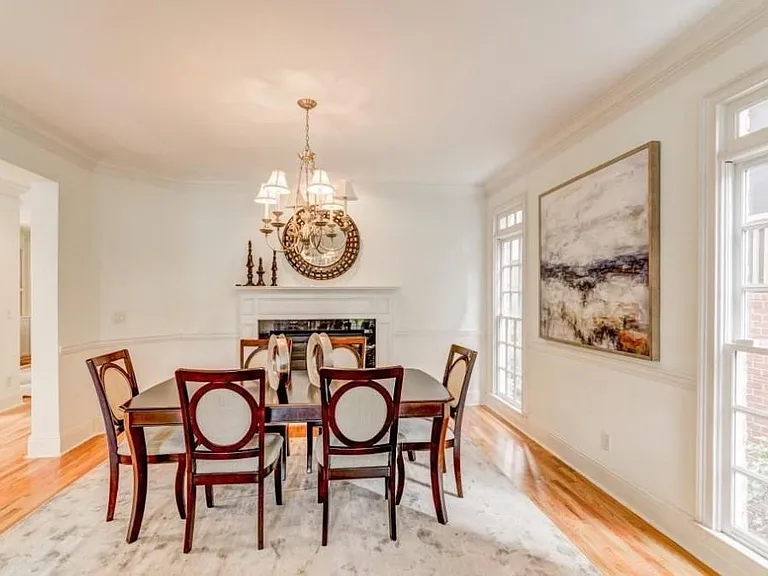 704 Longleaf Dr NE — Photo 5