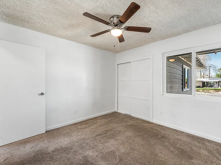 442 Lightcap St — Photo 24