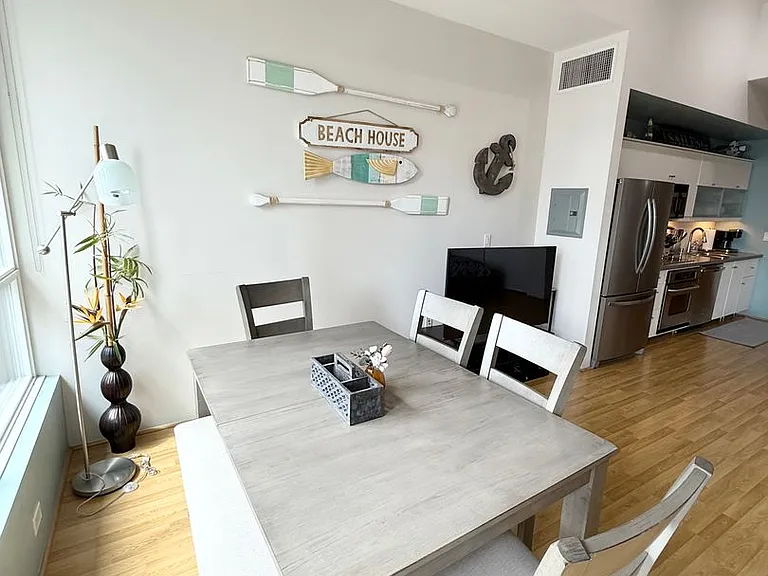 350 W Ash St #806 — Photo 10