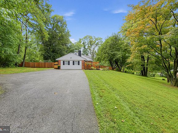 4th image of 706 Timberlake Dr