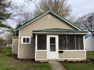 215 E Townley St, Bluffton, IN 46714