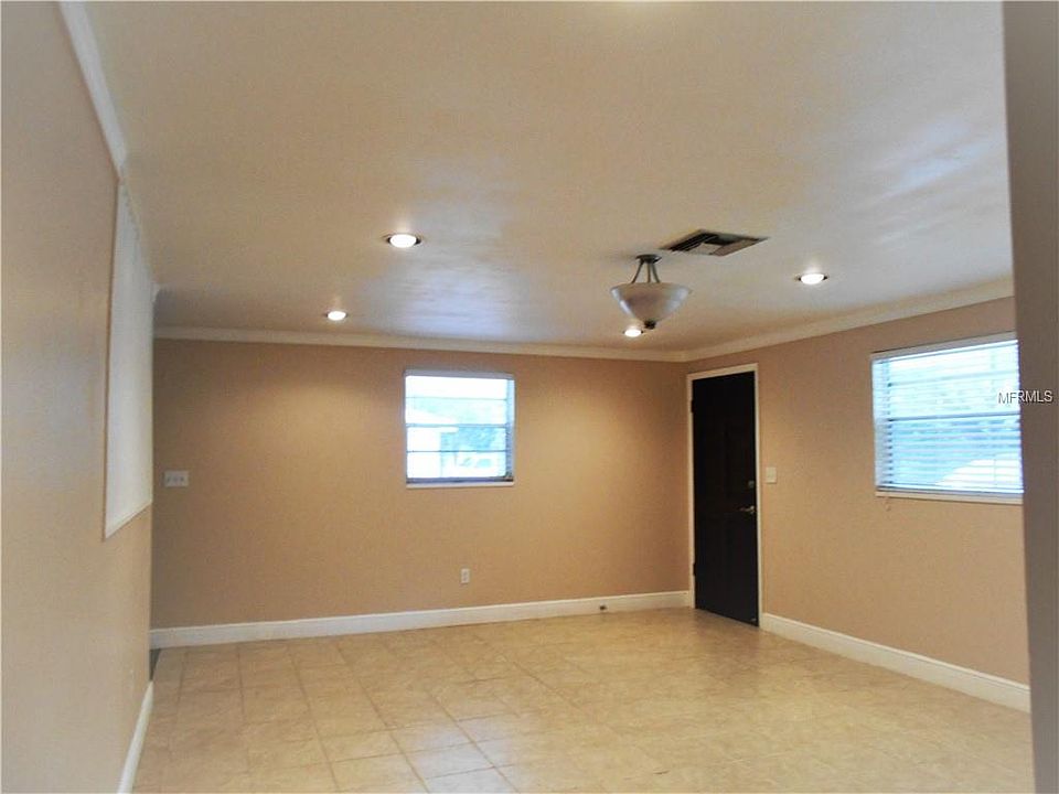 1st image of 3012 Willow Ave