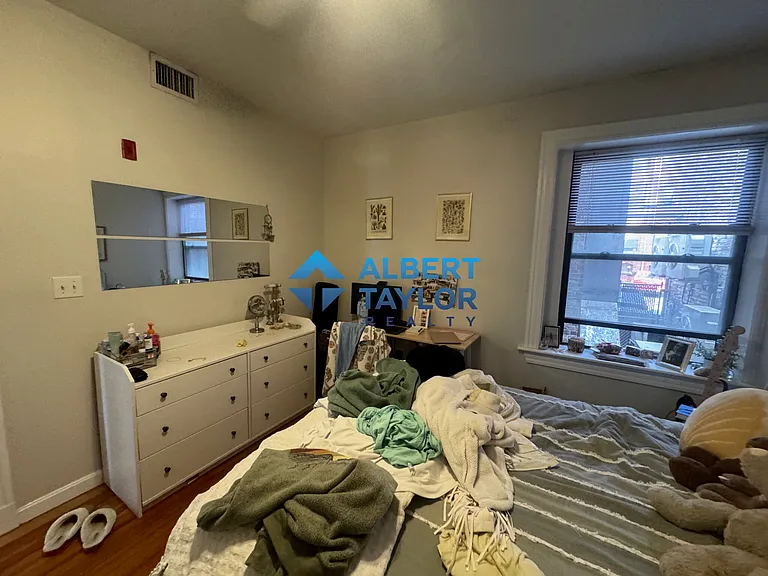 1942 Beacon St #1 — Photo 15