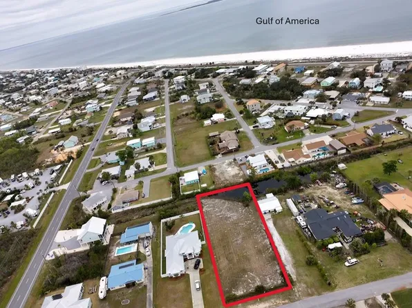53 1st St, Mexico Beach, FL 32456