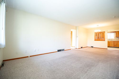 3rd image of 2962 Carskaddon Ave APT 3