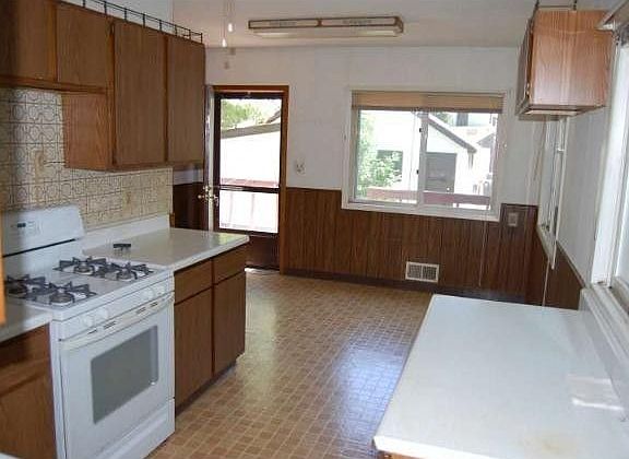 5th image of 3331 Polk St NE