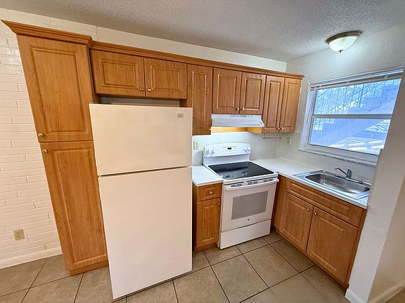 3rd image of 216 N 61st Ave
