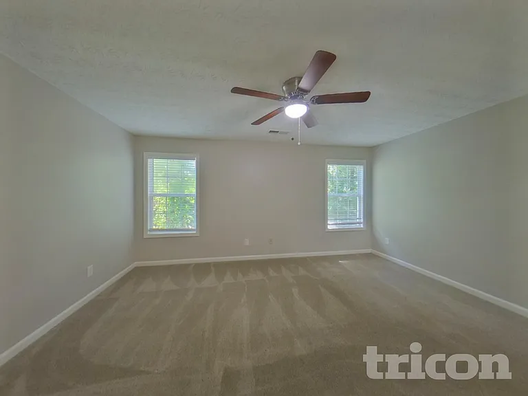 7485 Ferrara Dr — Photo 8