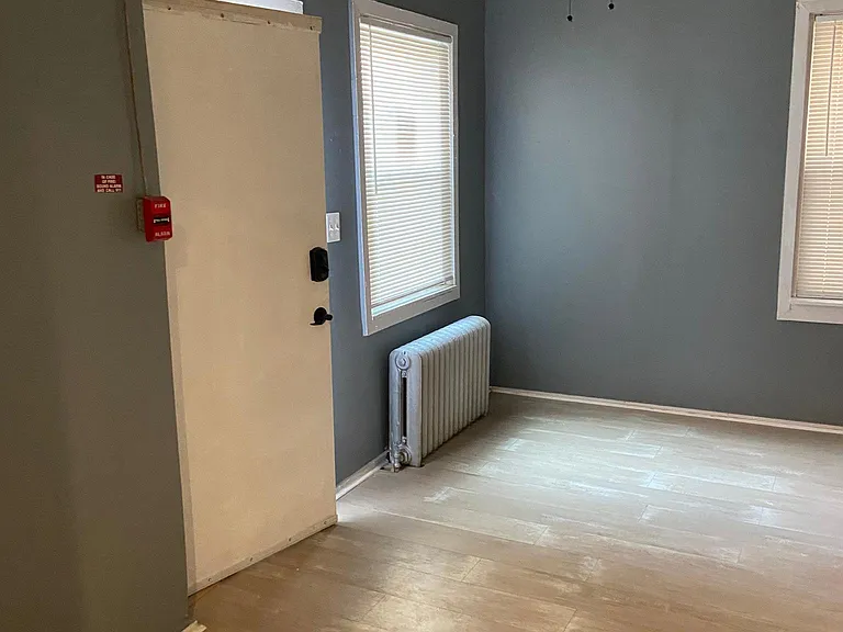 2629 Emerald St — Photo 12