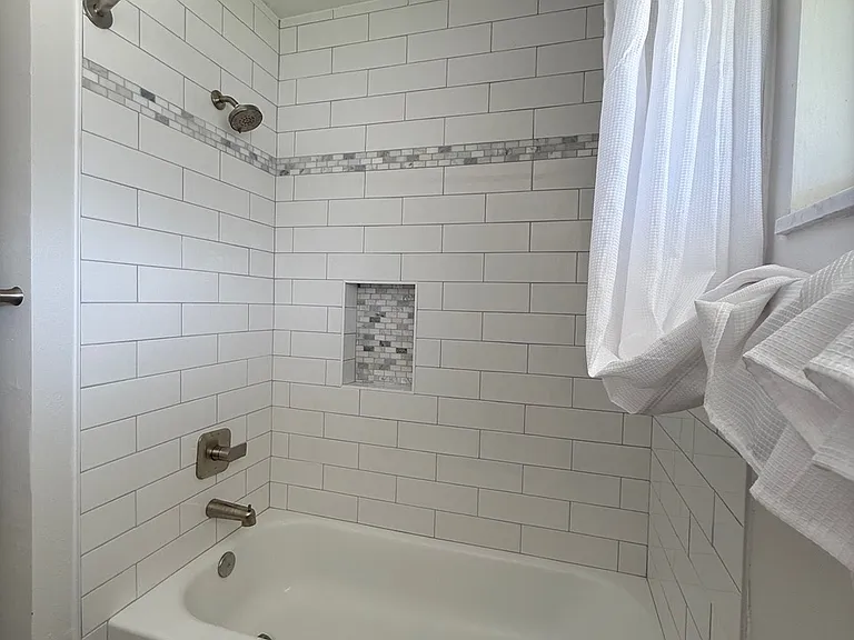 Hallway full bath