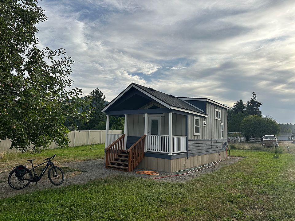 Tiny home in all its glory.