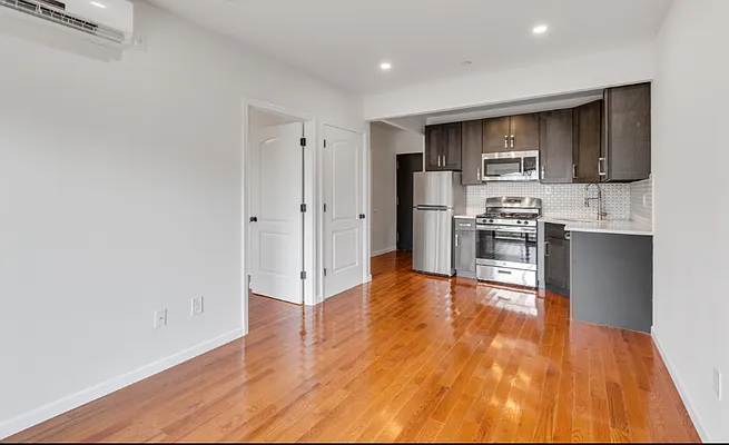 Rented by Compass | media 9