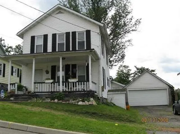 131 Lemon St, Corry, PA 16407