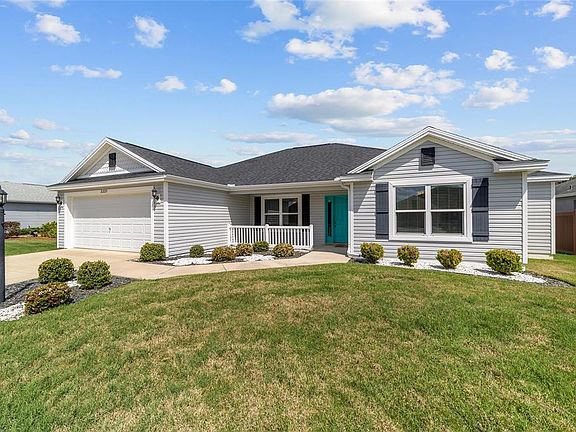 3rd image of 3335 Rohan Rd