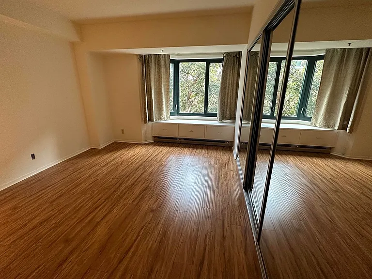 601 Van Ness Ave #150 — Photo 3