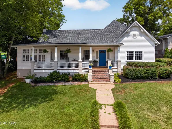300 N Hicks St, Clinton, TN 37716