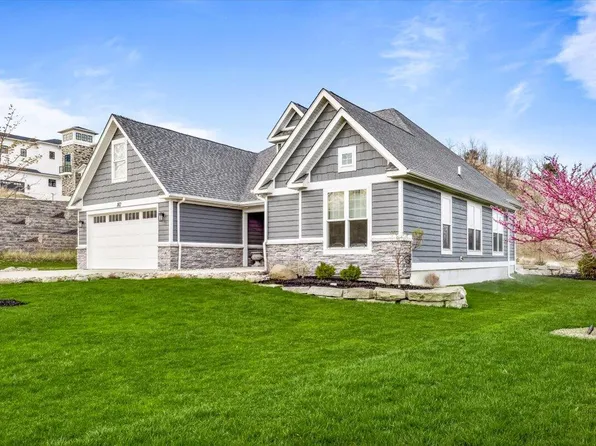 102 Whisper Dunes Dr, Michigan City, IN 46360