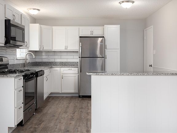 5th image of 7418 Foxtrot Dr