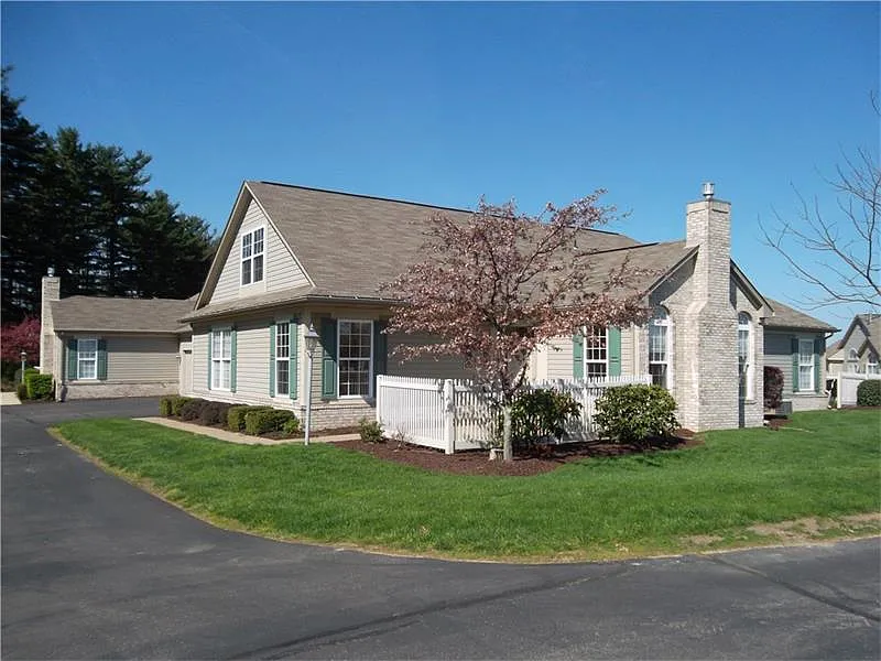 3101 Kensington Ct photo 1