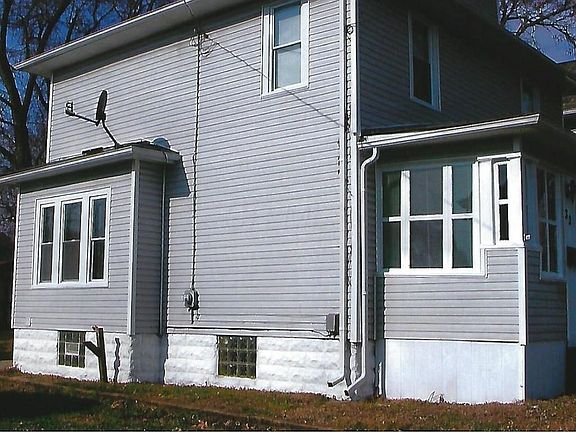 3rd image of 33 Curtis Ave